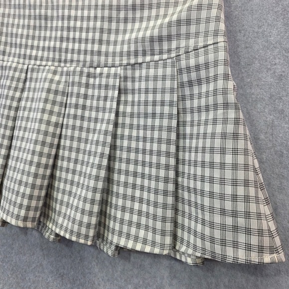 Forever 21 Womens Plaid Pleated Mini Skirt White Black Schoolgirl Size M - Picture 2 of 9